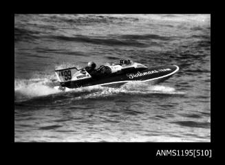 Hen and Chicken Bay 1970s, inboard hydroplane VOODOO IV