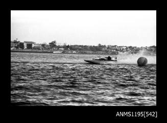 Hen and Chicken Bay 1970s, inboard hydroplane VOODOO IV