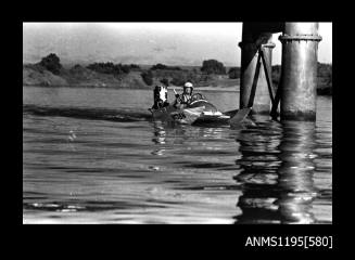 Bridge to Bridge Race 1971, picklefork style outboard catamaran VG78N