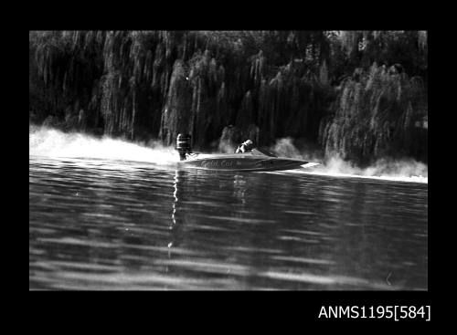 Bridge to Bridge Race 1971, picklefork style outboard catamaran GOLD CAT