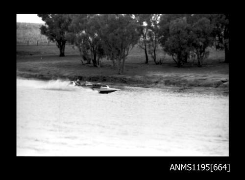 Wagga Boat Club, inboard hydroplane KAARINA