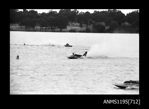 Wagga Boat Club, three inboard hydroplanes