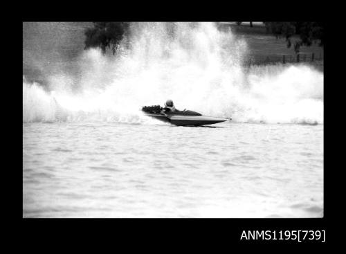 Wagga Boat Club, unidentified cabover type inboard hydroplane