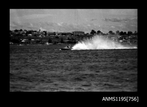 Hen and Chicken Bay Races 1970, inboard hydroplane EAGLE