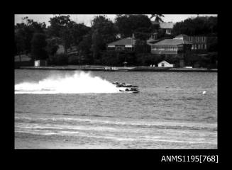 Hen and Chicken Bay Races 1970, three inboard hydroplanes including DYNA