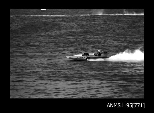 Hen and Chicken Bay Races 1970, inboard hydroplane EAGLE