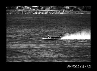 Hen and Chicken Bay Races 1970, cabover type inboard hydroplane ZZ3N