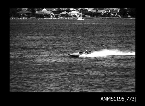 Hen and Chicken Bay Races 1970, inboard hydroplane EAGLE