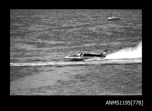 Hen and Chicken Bay Races 1970, cabover type inboard hydroplane ZZ3N