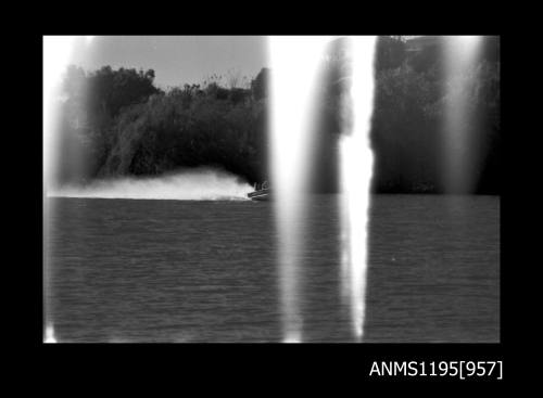 Bridge to Bridge Speedboat Race 1970, outboard powerboat BIKINI HUNTER