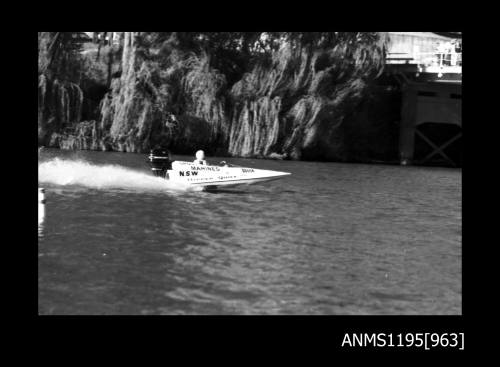 Bridge to Bridge Speedboat Race 1970, outboard catamaran NIPPER QUICK