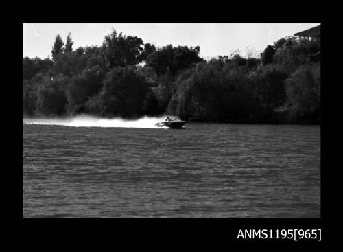 Bridge to Bridge Speedboat Race 1970, inboard runabout LOUISE J