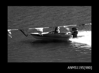 Bridge to Bridge Speedboat Race 1970, unidentified outboard runabout