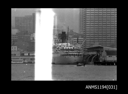 Sydney Cove 1969, Chandris Line passenger liner SS AUSTRALIS