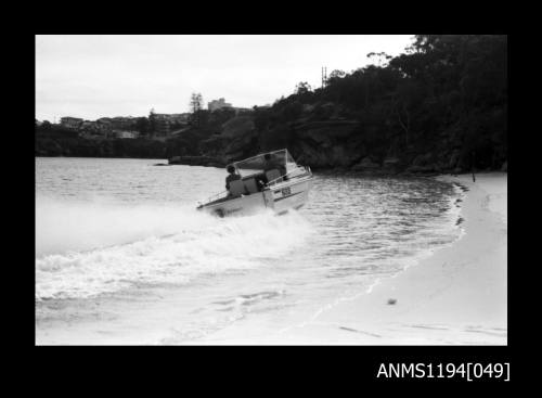 Manly Cove and Store Beach 1973, cruiser VEDETTE J demonstration