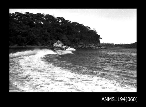 Manly Cove and Store Beach 1973, cruiser VEDETTE J demonstration