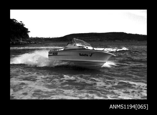 Manly Cove and Store Beach 1973, cruiser VEDETTE J demonstration