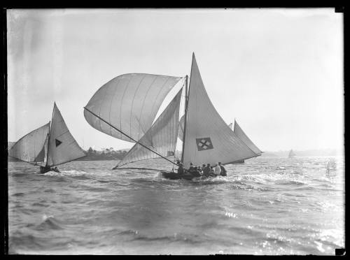 18-footer CUTTY SARK on Queen of the Harbour Day January 1931