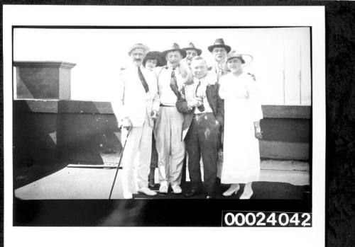 Captain Hansen and friends, American schooner MONITOR