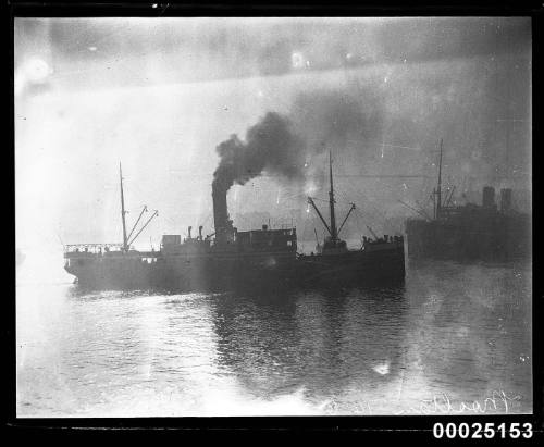 Small steamship on Sydney Harbour