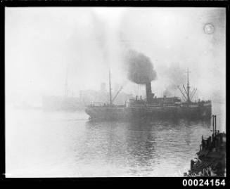 Small steamship on Sydney Harbour