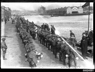 Australian troops at Garden Island Wharf ready for embarkation