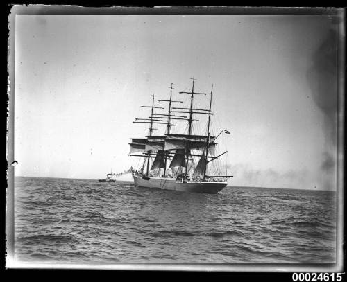 MAGDALENE VINNEN departing Sydney with pilot boat ASTERN