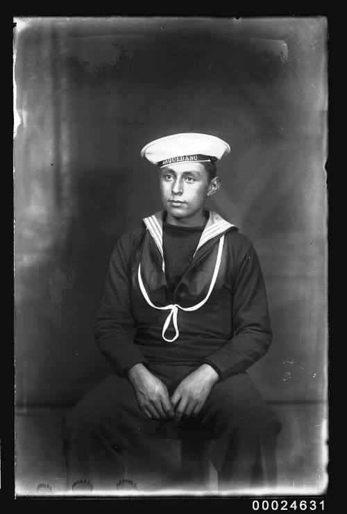 Chilean sailor from the naval vessel GENERAL BAQUEDANO