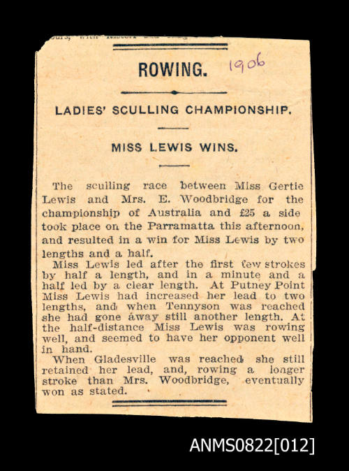 The sculling race between Miss Gertie Lewis and Mrs E Woodbridge for the championship of Australia