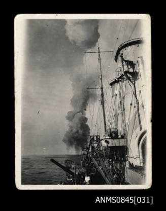 Sinking of Italian destroyer ARTIGLIERE by HMS YORK in October 1940