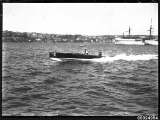 Power boat at high speed