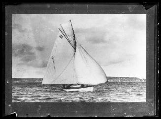 Sloop on Sydney Harbour