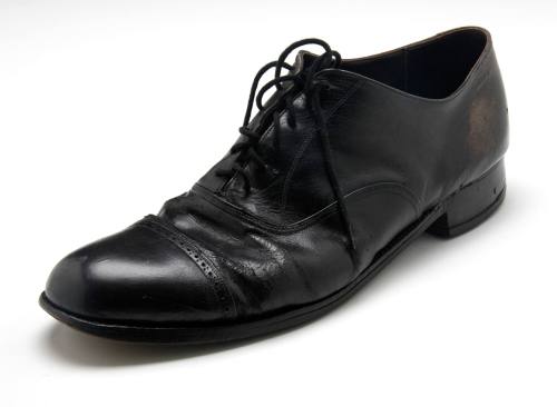 Leather dress shoe