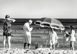 Saturday Arvo, Dee Why (Family Decorum)