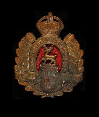 Ist Australian Infantry Regiment hat badge awarded to Douglas Ballantyne Fraser