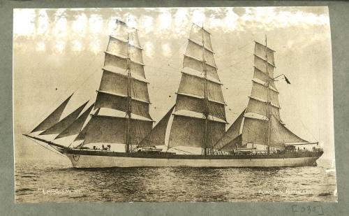 Full-rigged ship LARGIEMORE at sea