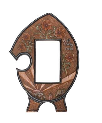 Decorative picture frame made by a German prisoner of war in Australia during WWI