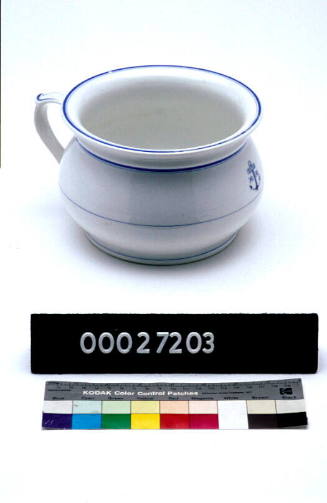 Porcelain chamber pot with blue transfer print