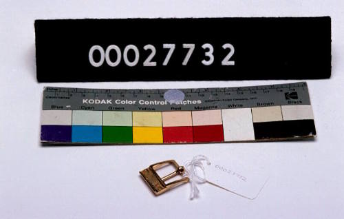 HIC KOK RUSTLESS Buckle.  PART OF A TAILOR'S KIT, THE CASE 00027650, ITS CONTENTS REGISTERED AS 00027651 - 00027736.