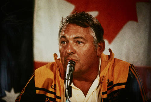 Alan Bond speaks at a press conference