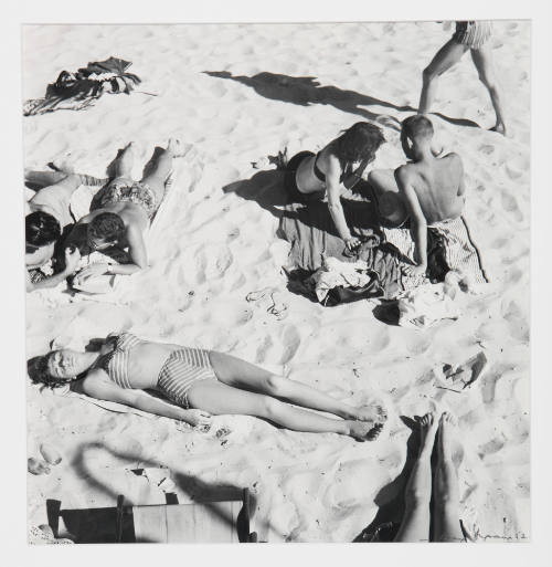 Figures on the beach, 1952
