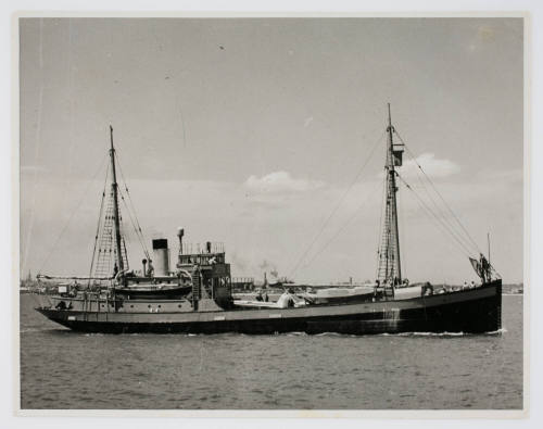 HMAS WYATT EARP leaving Williamstown (Melbourne) for Antarctic 19 December 1947