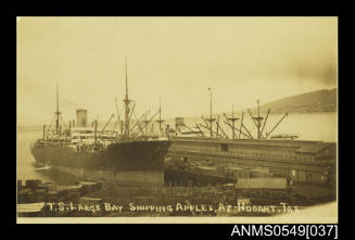 TS LARGS BAY shipping apples at Hobart