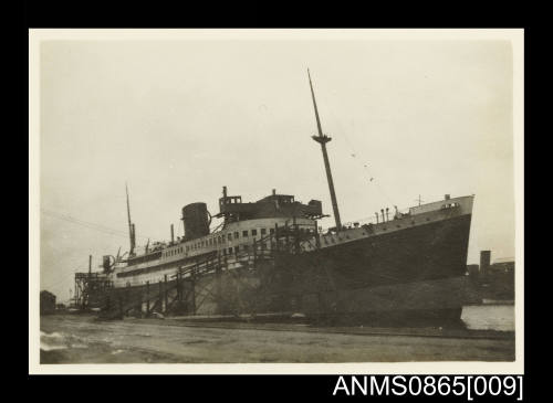 Photograph depicting KANIMBLA starboard side to the wharf