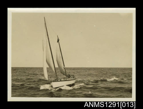 Photograph of MOANA LUA No 7 at sea