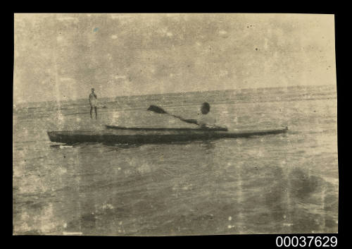 Oskar Speck in his kayak SUNNSCHIEN at Orokolo