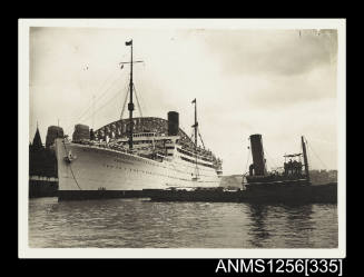 Photograph depicting the passenger ship SS FRANCONIA