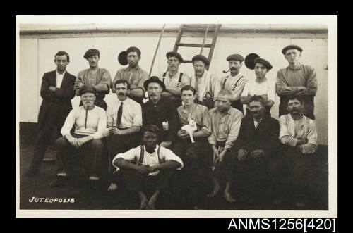 Postcard depicting the crew members of JUTEOPOLIS