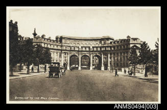 The entrance to the Mall London from Pete to Miss Beaver dated 31 August 1931