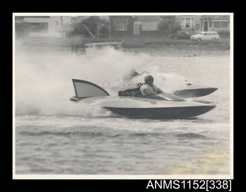 Hydroplane VIRGO III In foreground racing KARINNA